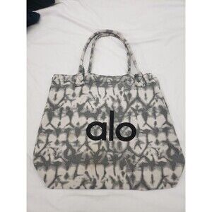 ALO Yoga Iconic Shopper Tote Bag One Size Tie Dye Oversized Lightweight Logo